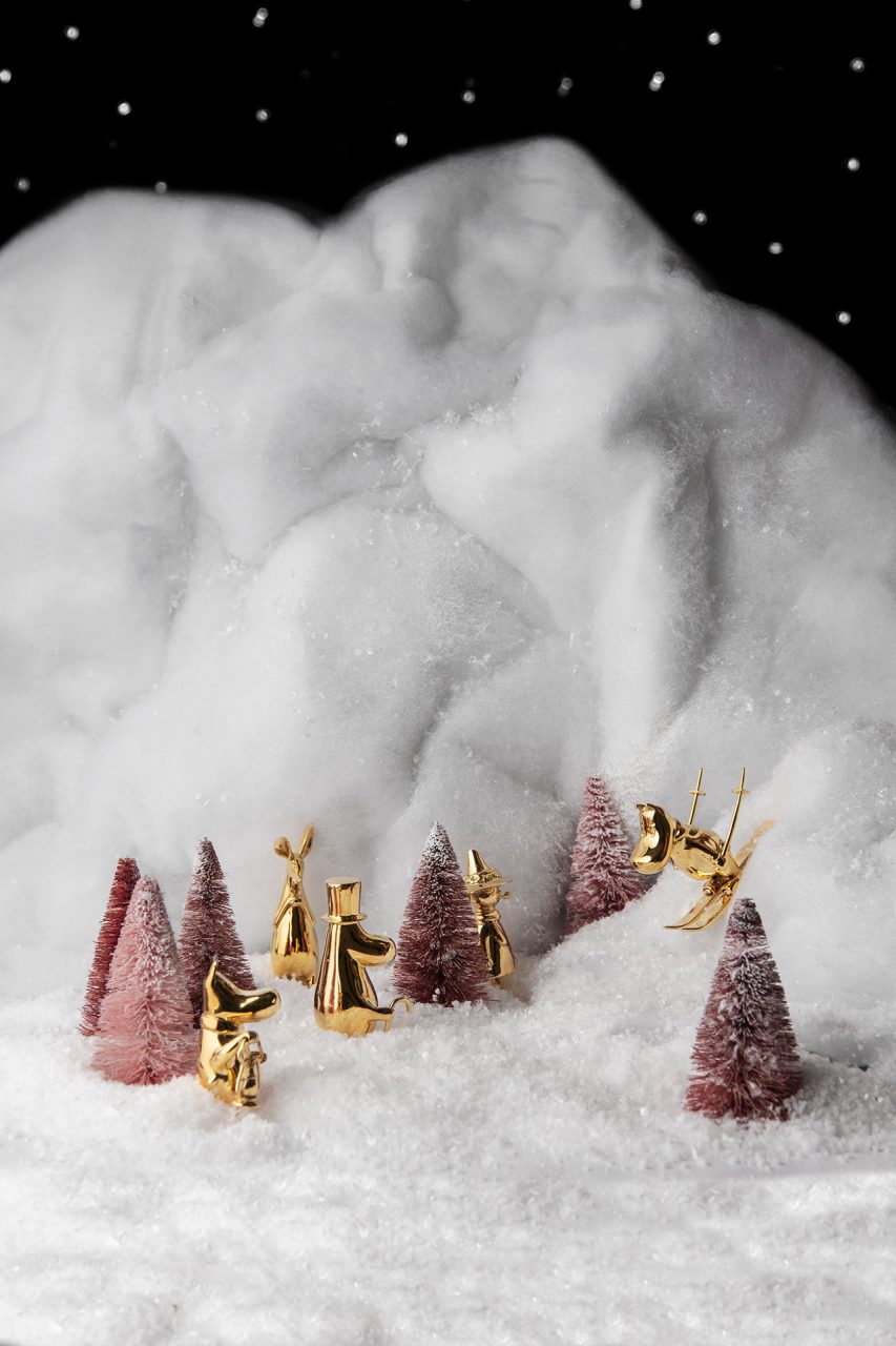 Gold-plated moomin figurines