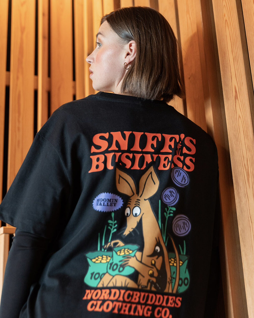 black sniff t-shirt
